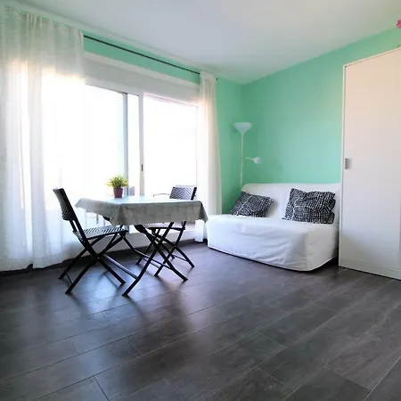 Calella Studio Apartment *